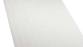 Mit diesem PET-Schaumstoff kann die Harzaufnahme im Sandwichkern um die Hälfte reduziert werden, ohne die Haftung zu den Deckschichten zu beeinträchtigen. (Bild: Gaugler & Lutz)