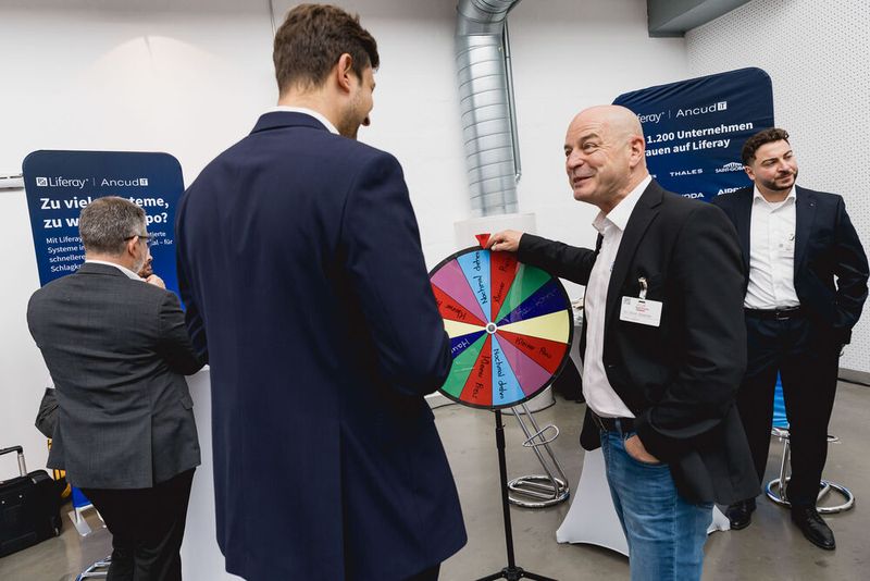 Liferay transformiert Intranet, Portale und Kundenerlebnisse mit nutzerfreundlicher Software und präsentiert dies ebenfalls in der Ausstellung. (Bild: Stefan Bausewein)