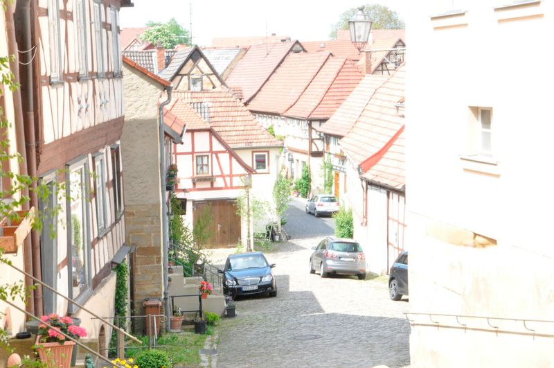 In den Pausen konnten sich die Fahrer einen Eindruck von den Besonderheiten der fränkischen Kleinstädte und Dörfer machen. (Foto: Grimm/Dominsky)