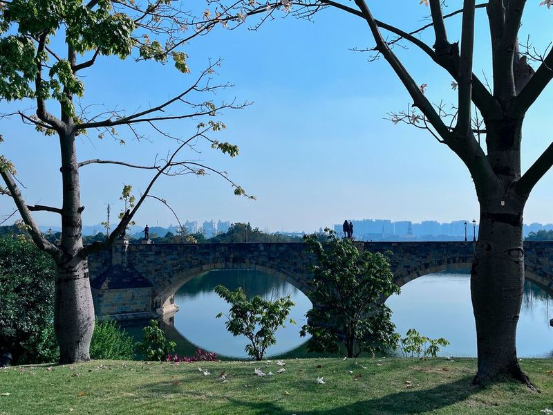 Abbildung 51: Zur Prager Altstadt gehört auch die Karlsbrücke, allerdings ....  (Bild: uo / Vogel IT-Medien GmbH)