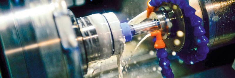 Für Werkzeugmaschinen mit einer oder zwei Bearbeitungsspindeln und Drehzahlen bis 240.000 min-1 eignen sich Zwei-Level-PWM (Pulsweitenmodulation)-Frequenzumrichter in Stand-Alone-Ausführung. (Bild:  KELLENBERGER)