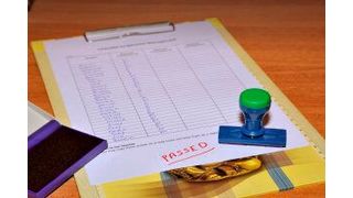 Die (Re)zertifizierung von Rechenzentren erfordert umfassende Risiko-Analysen im Vorfeld. (Bild: frei lizenziert)