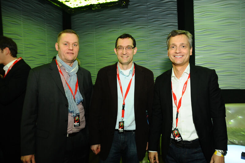 v.l. Oliver Schnee (Tech Data), Thomas Schneider, (Cyberport) und Marc Müller (Tech Data) (IT-BUSINESS)