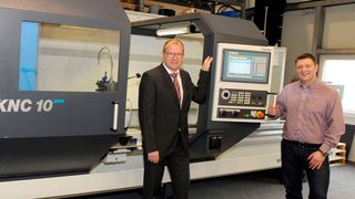 V.l.: Detlev Gunia, Geschäftsführer R&D Maschinenbau und Sacha van Ool, Leitung Vertrieb bei R&D Maschinenbau. (Bild: Hans-Peter Reichartz)