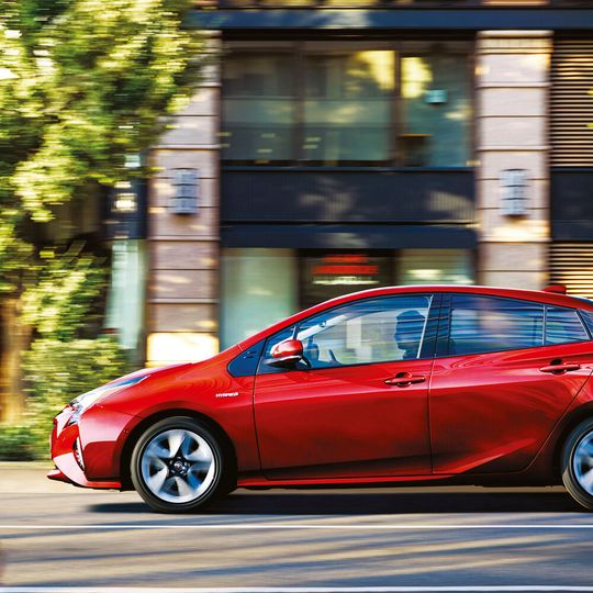 Die Fehlermeldung gilt weltweit für etwa 488.000 Prius, Prius+ und PHV aus dem Bauzeitraum 7. August 2014 bis 5. März 2019.(Bild:  Toyota)