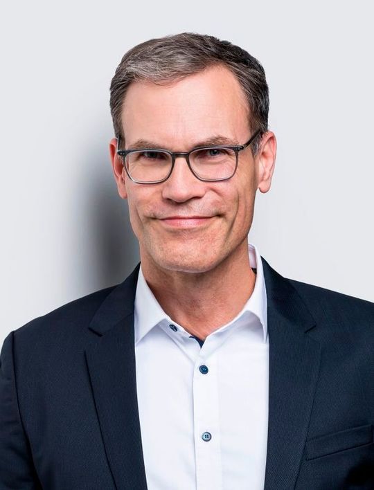 Markus Noga, CTO von Ionos: „Vier Zutaten müssen zusammen­kommen, um von echter Souveränität sprechen zu können. Alles andere ist eine Schein-Souveränität.“(Bild:  Ionos SE)