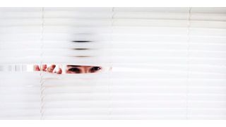 Überwachung am Arbeitsplatz führt zu unmotivierten Mitarbeitern, stellt eine wissenschaftliche Studie fest. (Bild: gemeinfrei)