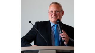 Mit der Frage „Was passiert noch alles an Technik und wie bindet Ihr das in Eure Produkte?“ erklärte Pörschmann den Zweck der Zukunftsallianz in griffigen Worten. (Bild: Simone Käfer)