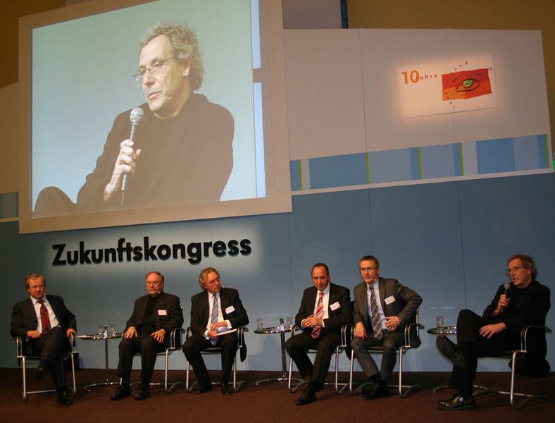 Zum Abschluss tauschten sich die Experten in einer Diskussionsrunde über das Personalmanagement von morgen aus. (Archiv: Vogel Business Media)