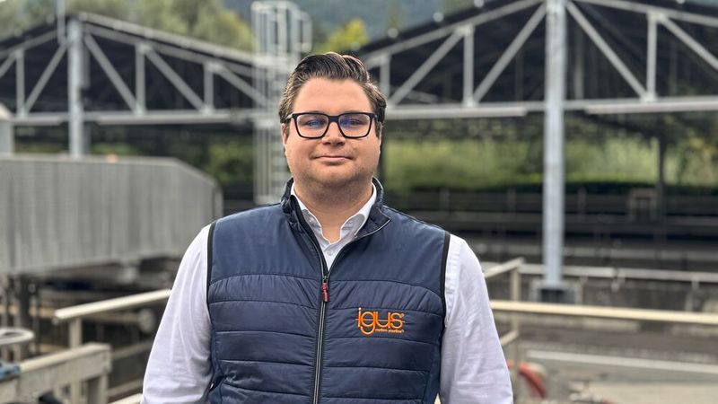 Alexandros Deslis, Technischer Außendienst igus Österreich: „basic flizz ist genau für solche Anwendungen entwickelt worden. Unser Ziel ist es, die einfachste und zugleich wirtschaftlichste Lösung zu bieten – und die günstigste Lösung ist immer die beste, wenn sie zuverlässig funktioniert.“ (Bild: igus)
