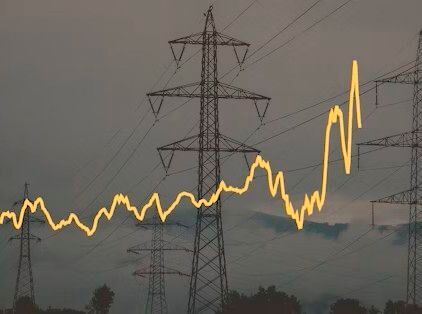 Neues Jahr, neues Glück? Die im Vergleich zu anderen Ländern hohen deutschen Strompreise benachteiligen die Unternehmen im internationalen Wettbewerb. Schon lange wird eine Kompensation gefordert. Die könnte als verspätetes Weihnachtsgeschenk bald kommen ...(Bild:  Högversän)