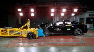 Der Mercedes EQS erreichte im Euro-NCAP-Crashtest 96 Prozent beim Insassenschutz (Erwachsene), 91 Prozent beim Schutz mitfahrender Kinder, 76 Prozent beim Fußgängerschutz  und 80 Prozent bei der Sicherheitsausstattung. (Euro NCAP)