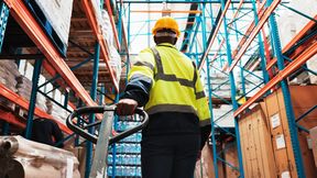 Um Prozesslücken im SAP-Standard zu schließen und die Digitalisierung der Intralogistik voranzubringen, ist der Einsatz SAP-basierter Add-ons strategisch gesehen das Mittel der Wahl. (Bild: © LuxeShutter24/peopleimages.com - stock.adobe.com)