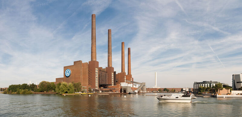 Volkswagen in Wolfsburg ist zwar auf Platz 2 gelandet, umreißt aber immerhin noch eine Fläche von 6 km². (wikipedia)