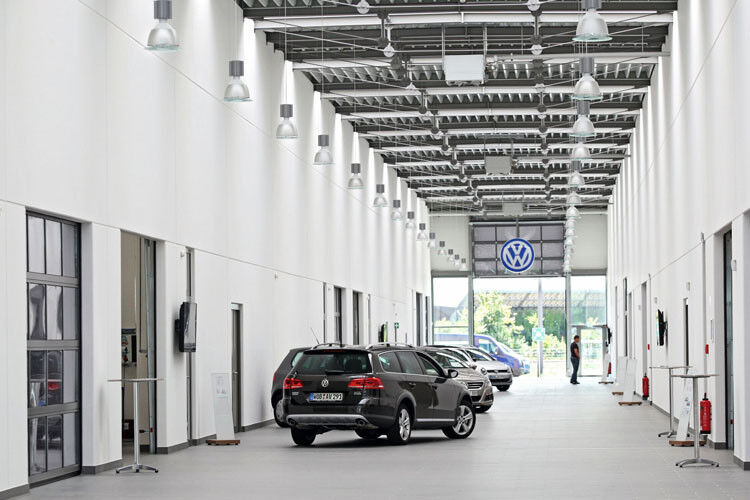 Das neue Qualifizierungszentrum verfügt über eine Bruttogeschossfläche von rund 4.750 m² und erfüllt alle Ansprüche eines modernen Trainingsbetriebs. (Foto: VW)