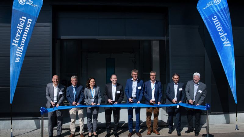 Feierliche Eröffnung des EMV- und Automobilindustrie-Prüflabors der CSA Group in Plattling(Bild:  CSA Group)