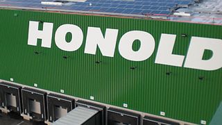 Der Logistikdienstleister Honold Logistik Gruppe hat die Photovoltaik-Industrie als Kunden entdeckt und gewinnt neue Kunden. Bild: Honold (Archiv: Vogel Business Media)