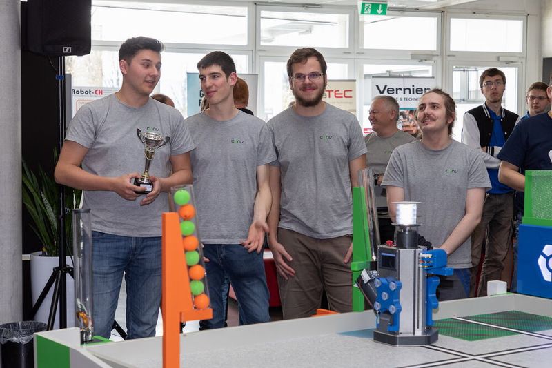 Les médaillés de bronze, TeamAuto, CPNV, Yverdon-les-Bains (VD).  (Steve Plattner)
