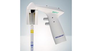 Der Pipetus mit eingesetzter Pipette (Hirschmann Laborgeräte)