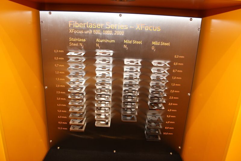 Schnittbeispiele des leicht zu bedienenden Faserlasers X-Focus für kleine und mittlere Betriebe. (Bild: Königsreuther)