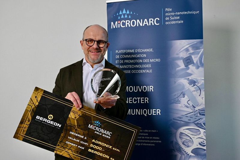 Philippe Amez-Droz, directeur de Adronix Sàrl reçoit le prix Micronarc 2025 pour l'invention du système Deep Sleep en collaboration avec l'entreprise Patric Concept. (Source : tripack.ch)