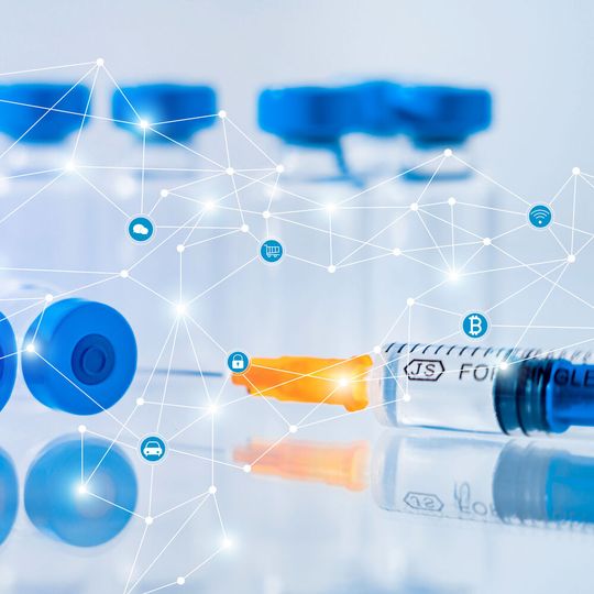 Wie digitalisiert man die Supply Chain von Primärpackmitteln wie z.B. Spritzen? Gerresheimer und Merck haben ein gemeinsames Projekt gestartet – die Machbarkeitsstudie läuft jetzt an. Wie digitalisiert man die Supply Chain von Primärpackmitteln wie z.B. Spritzen? Gerresheimer und Merck haben ein gemeinsames Projekt gestartet – die Machbarkeitsstudie läuft jetzt an.