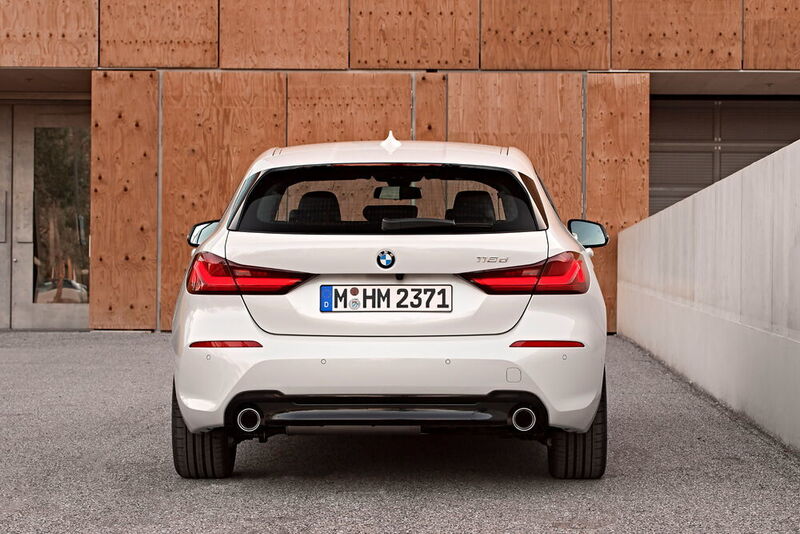 Die Rückleuchten des BMW 1er sind zweigeteilt. (BMW)