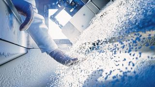 Die BASF hat die Polyamid-Sparte für 1,3 Mrd. Euro von Solvay übernommen.  (BASF)