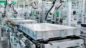 Kopfh hoch! Die Asiaten sind zwar schneller und flexibler in der Batterieherstellung als die Europäer! Doch Europa braucht nicht verzweifeln, wie das Lasersymposium Elektromobilität LSE’26 am Fraunhofer ILT in Aachen vor Kurzem gezeigt hat ... (Bild: KI-generiert)