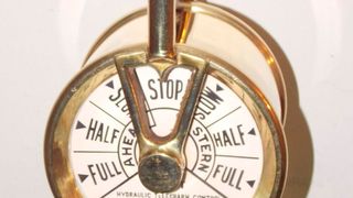 Wenn es um die Konjunktur in Deutschland in diesem Jahr geht, dann stehen die Maschinen eher auf Stillstand. Das zumindest erwartet die EU-Kommission ... (Bild: Rollingboat)