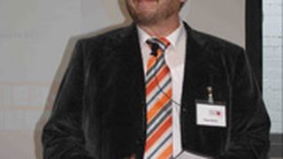 Paul Kehle begrüßte über 300 Karosserie- und Lackbetriebe in den Werkstatthallen der Brillant GmbH in Köln. Fotos: wenz (Archiv: Vogel Business Media)