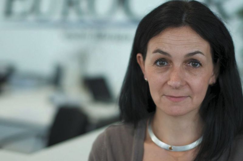 Das Autohaus Eurocar in Landshut spürt eine positive Resonanz auf sein Facebook-Engagement. Der freie Händler ist seit dem vergangenen Jahr dabei und engagiert sich darüber hinaus bei Twitter und in einigen weiteren Social-Media-Netzwerken. Antje Schmitt, Assistentin der Geschäftsleitung, berichtet, dass es für ihren Chef Hasan Kiskanc selbstverständlich ist, im Web 2.0 vertreten zu sein. Kiskanc pflegt alle zwei bis drei Tage die Facebook-Seite. (Archiv: Vogel Business Media)