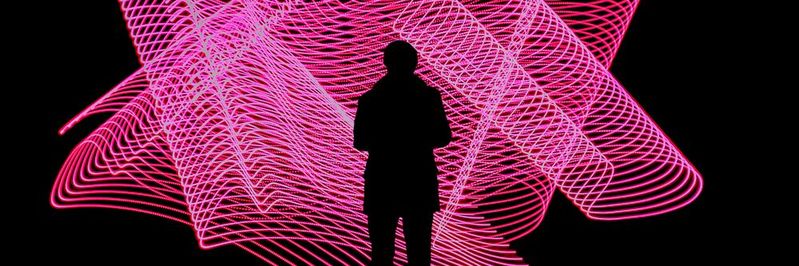 Cloudnative Softwareanwendungen, mit denen 5G-Umgebungen automatisiert werden können, sollen zukünftig die Servicezufriedenheit der User bei der Nutzung von Netzwerken sicherstellen. (Bild:  gemeinfrei / Unsplash)