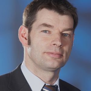 Produktmanager Michael Dold:  „Mit einem Scanwinkel von 270° kann der S100 sogar in Kurven blicken“.
