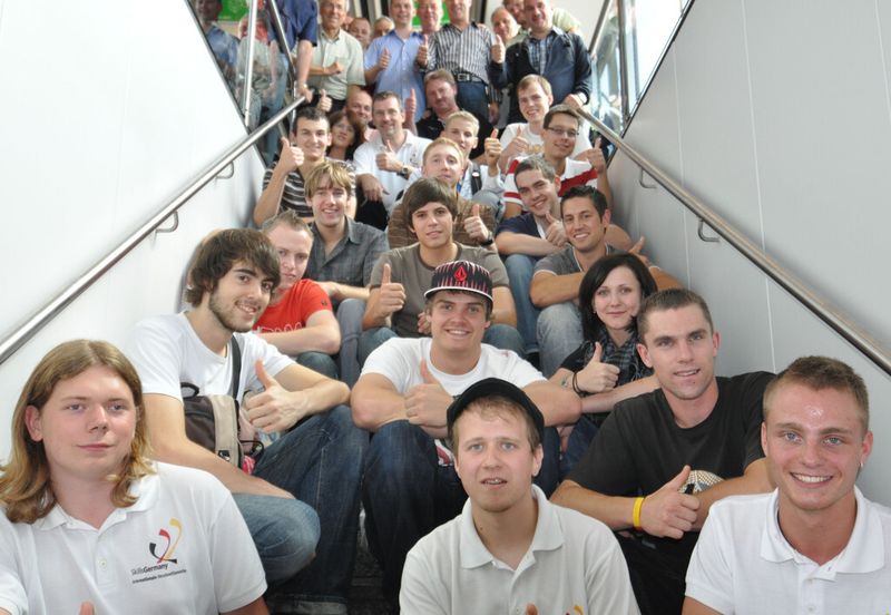 Deutsches Team beim Abflug zu den Worldskills 2010 in Lissabon. (Bild: Worldskills)
