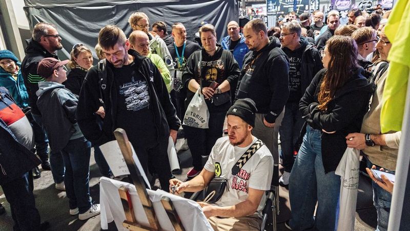 Auch das Thema Tuning sorgte für Aufmerksamkeit. Im Bild Maui von den Tuning Profis. (Bild: Messe Erfurt/Viveart.de)