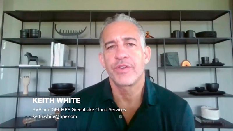 White fasste zusammen: Kunden wollten Flexibilität und Auswahl und nur für das zahlen, was sie auch nutzen - gerade in Pandemie-Zeiten! Er stellte für die nahe Zukunft weitere Einsparungspotentiale und mehr Unterstützung für SAP-Umgebungen und VDI in Aussicht. Und das beste: Infrastrukturprobleme würden auf Basis der bestehenden IT des Kunden gelöst, er müsse in keine weitere Hardware investieren. (Bild: Dietmar Müller)