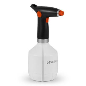 Das selbst produzierte Desinfektionsmittel kann mit dem Desi-Sprayer, einer elektrischen Sprühflasche (circa 30 Euro), aber auch mit jeder herkömmlichen Sprühflasche auf Oberflächen aufgetragen werden.(Bild:  Herrmann Lack-Technik)
