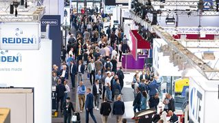 Auch Schweizer Unternehmen zeigten Flagge, wie hier im Bild gut zu erkennen ist und präsentierten Swissmade auf der Weltleitmesse der Fertigungstechnik.  (Bild: VDW)