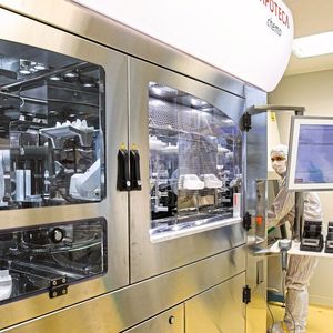 Es gibt kaum eine Abteilung, die nicht von der neuen IT profitiert. Hier der Apothekenroboter