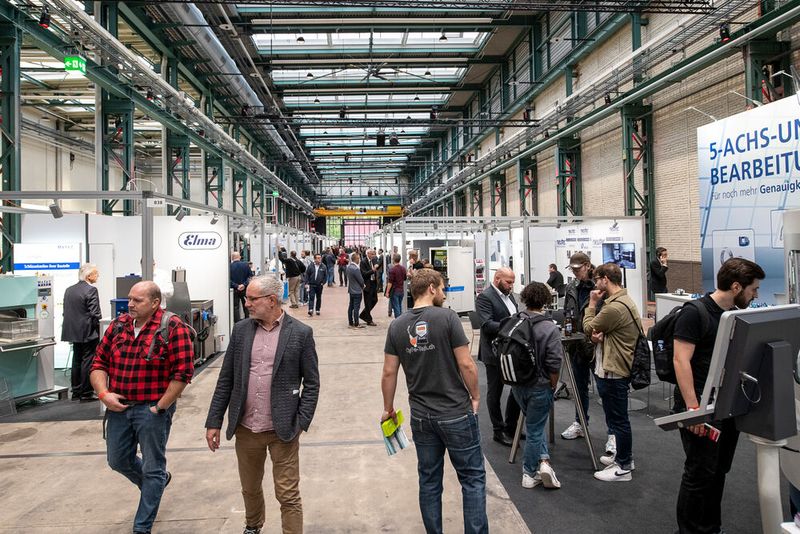 Zahlreiche Fachbesucher aus der MEM-Industrie fanden den Weg zum SPF in der Halle 550 in Zürich Oerlikon. (Bild: Thomas Entzeroth)