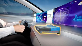 Kombiinstrument und Mittelkonsolendisplay sollen künftig von einer Hardware gesteuert werden. Dafür integriert Continental auf seinen Hochleistungsrechner die Software von Pioneer. (Continental)