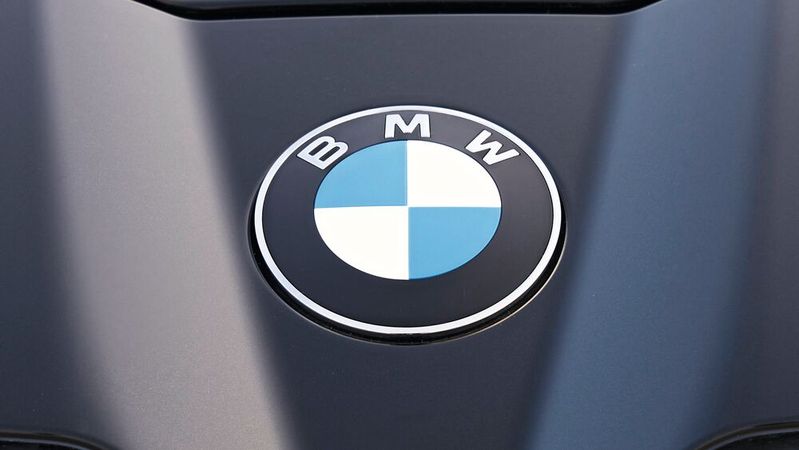 Verschiedene BMW-Modelle müssen in die Werkstatt – allein in Deutschland sind es 42.300 Autos.(Bild:  Daniel Kraus / BMW)