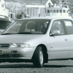 1993 startete Kia in Deutschland, erstes Modell war der viertürige Sephia.(Bild:  Kia)
