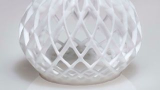 Die neue Technologie von 3M nutzt den 3D-Druck zur Verarbeitung vollfluorierter Polymere. Damit können auch komplexe Strukturen hergestellt werden. (3M)