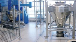 Mischen – direkt in den eigenen Lager-, Transport- oder Aufsatzbehältern möglich (Bild: Muhr)