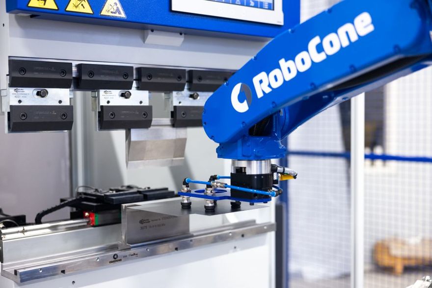 RoboCone Abkantpresse C9 mit Roboter_38.jpg (CoastOne Oy)