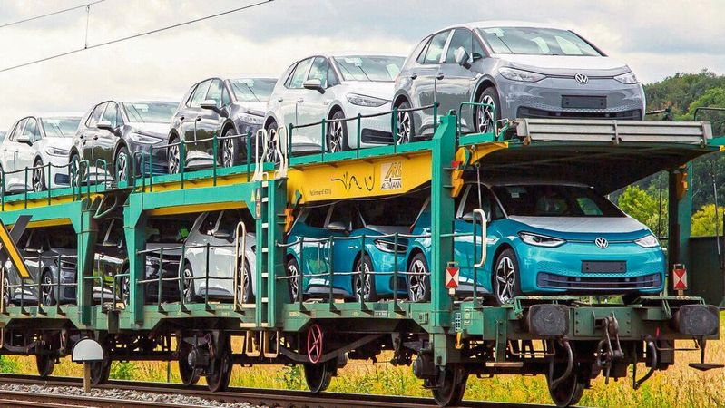 Im Februar entwickelten sich fast alle Absatzkanäle schwach. Die Hersteller wurden dagegen sehr aktiv.(Bild:  Volkswagen)