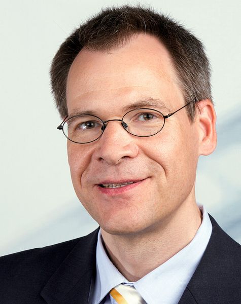 „Bislang allerdings zögern noch viele Entscheider mit dem Schritt in die Cloud, weil sie nicht wissen, wie sicher ihre Daten dort sind“, bemerkt Michael Herfert, Leiter Cloud Computing and Identity and Privacy am Fraunhofer SIT. (Bild: Fraunhofer SIT)