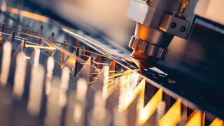 Die Friedenspflicht ist abgelaufen. In der Metall- und Elektroindustrie wird ab heute gestreikt.  (Bild: Parilov - stock.adobe.com)